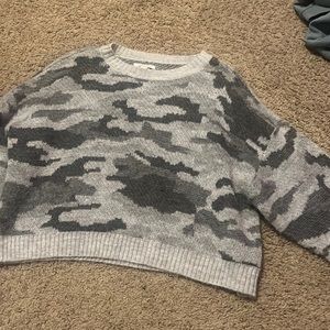 american eagle sweater size small